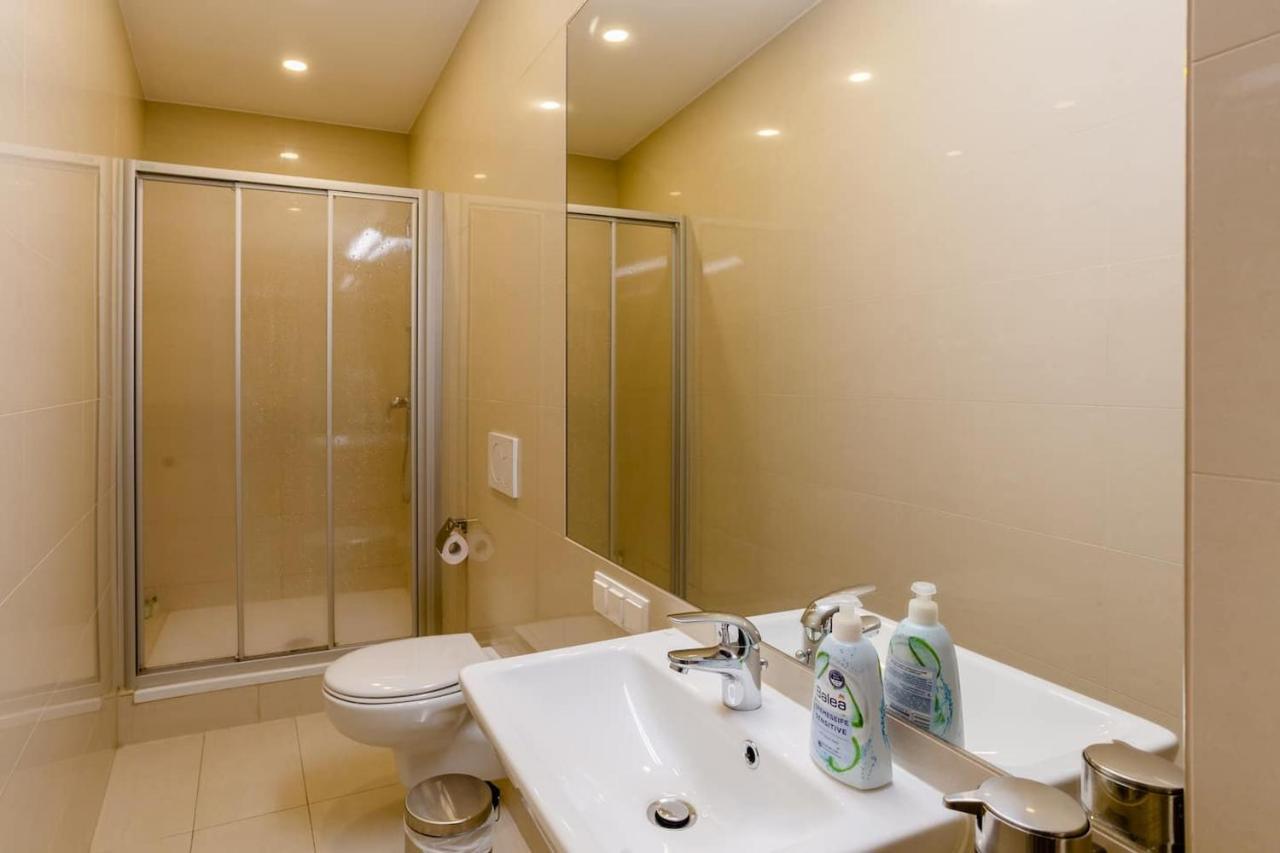 Air Condition I All Sights In Walking Distance I 201 Mbit Wifi Vienne Extérieur photo